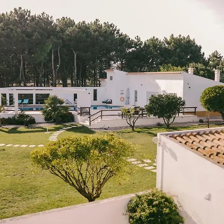 בית הארחה Louro 4*