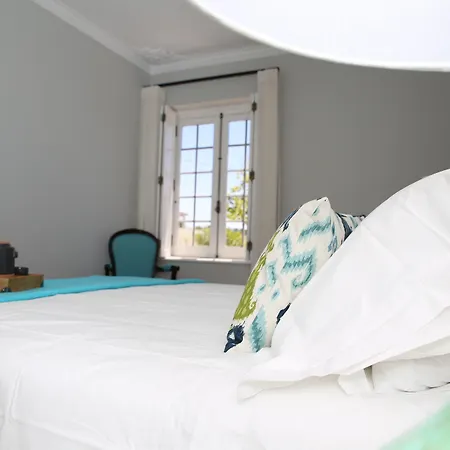 Louro בית הארחה 4*