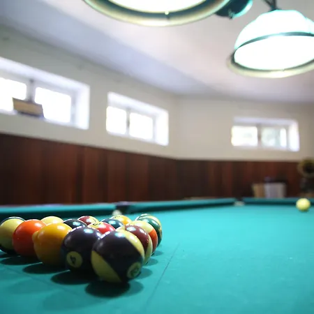 Louro בית הארחה 4*