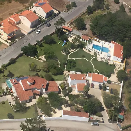 Louro בית הארחה 4*